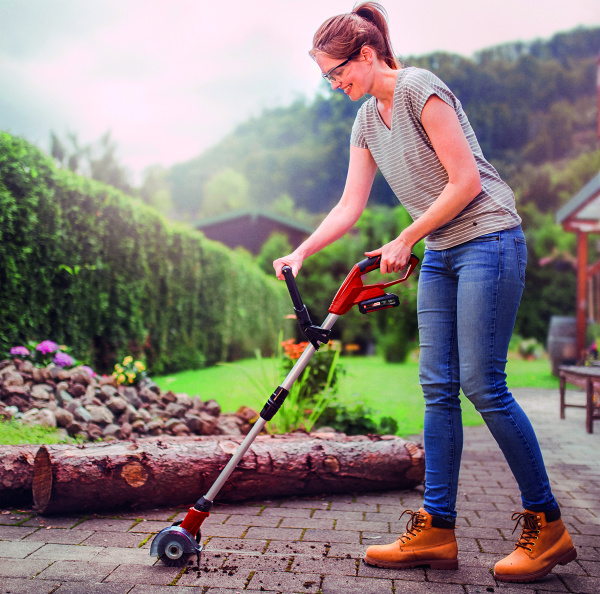 Аккумуляторный очиститель садовых дорожек Einhell GC-CC 18 Li-Solo (3424050)